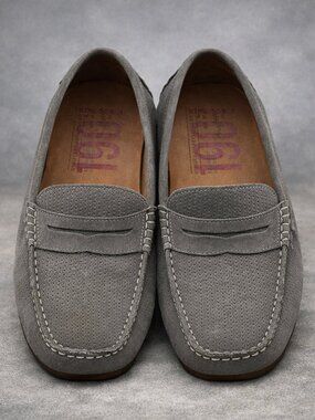1901 Nordstrom Grey Suede Driving Moccasins Loafers Classic Casual Comfort Sz 8
